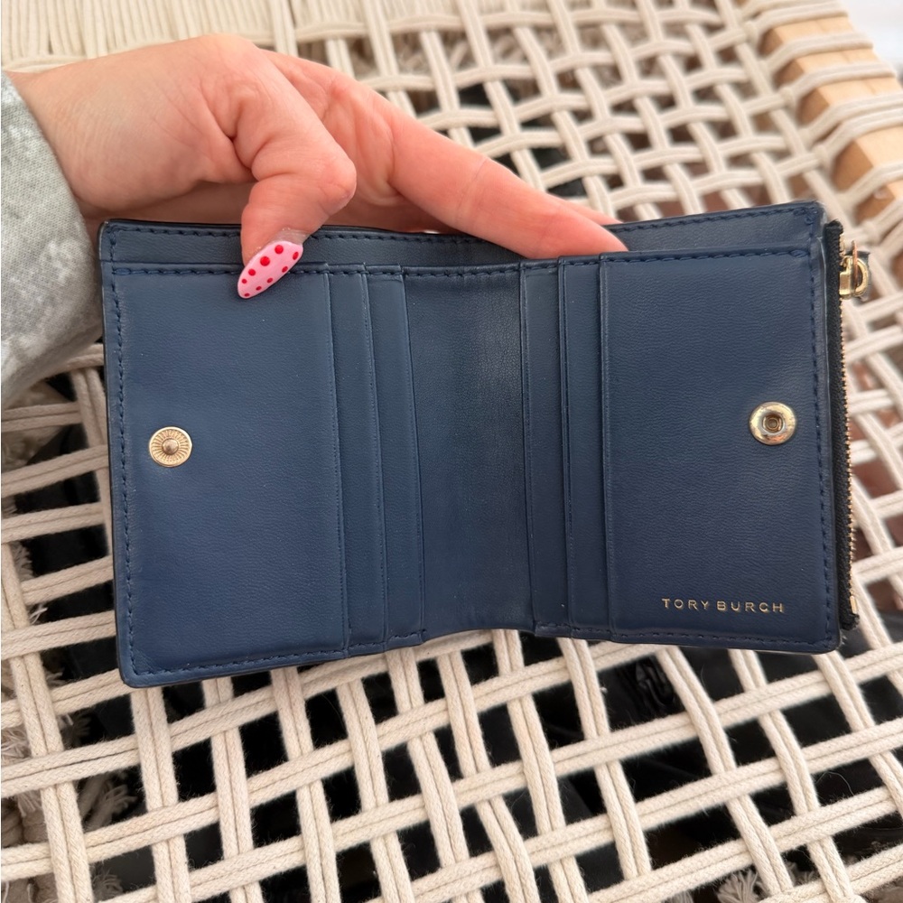 Tory Burch Leather Compact Wallet - Picture 4 of 7